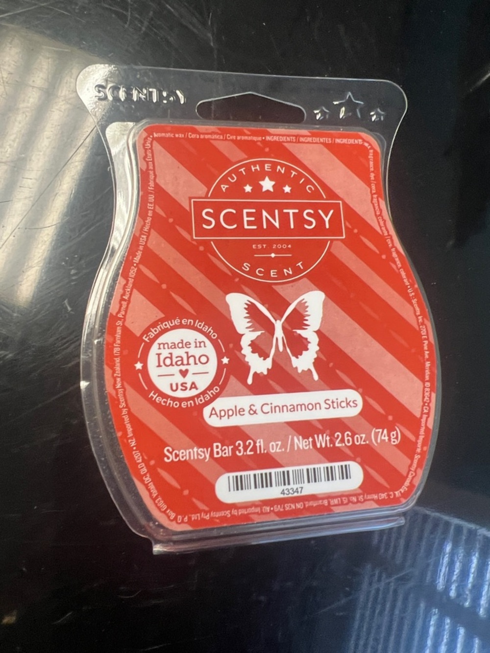 Scentsy Apple & Cinnamon Sticks Wax Bar - Red Striped Packaging